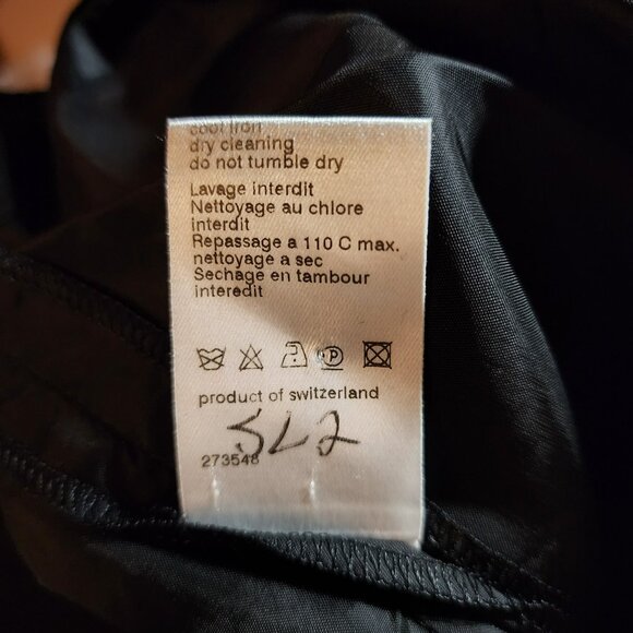 Akris Black Wool Skirt – Size M – Grosgrain Trim – Zip Closure – Designer Fit - Picture 4 of 7